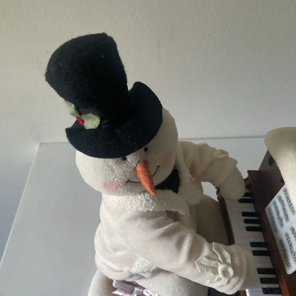 Hallmark Christmas Jingle Pals Animated Singing Piano Playing Snowman 2005 Works
